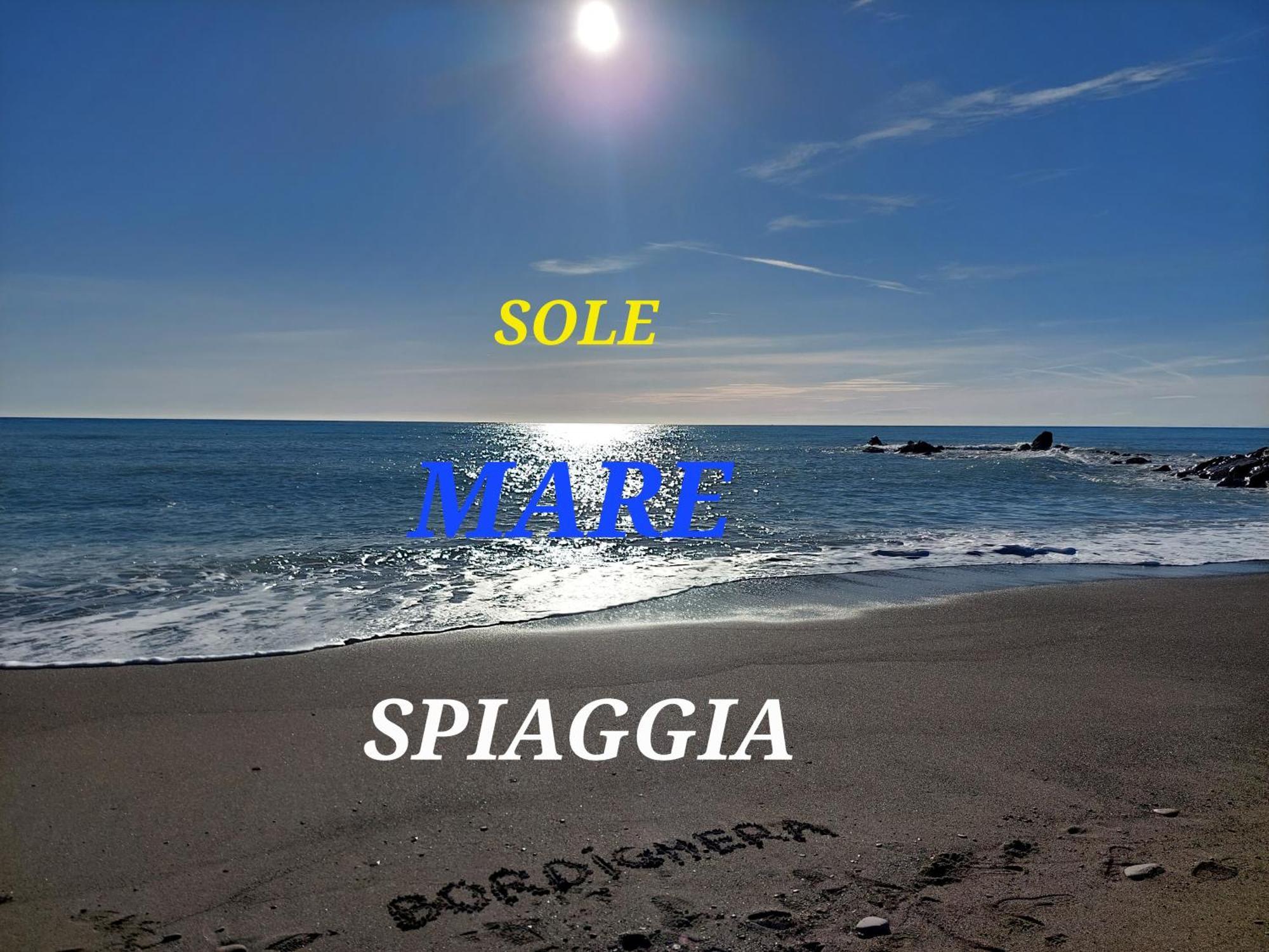 Emozioni Casa Vista Mare Bordighera Eksteriør billede
